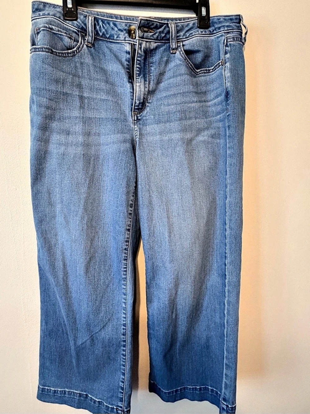 Sonoma Wide Leg Crop Jeans in Blue